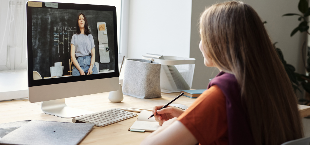 5 Benefits of Using Videos to Learn