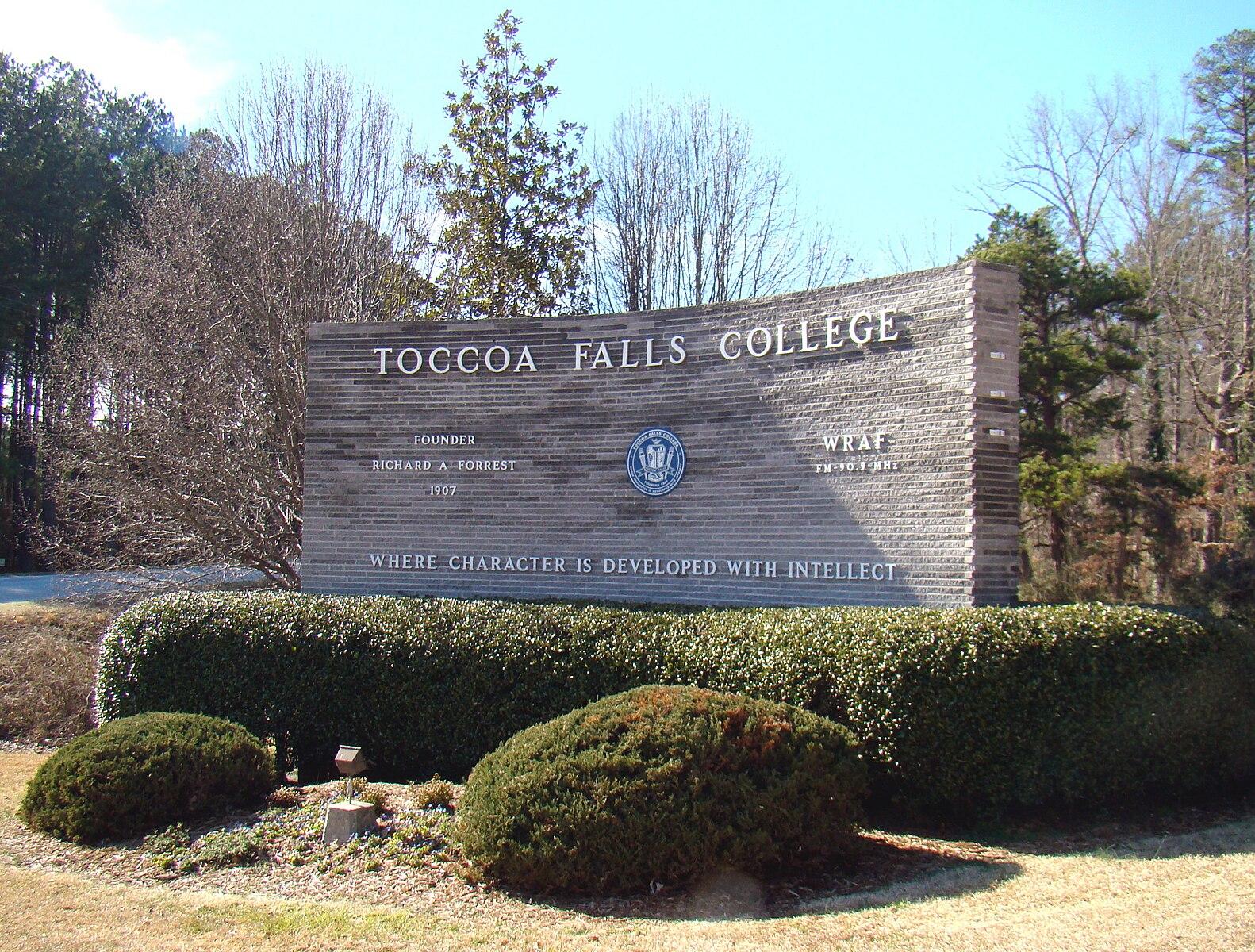 Toccoa Falls College, entrance sign