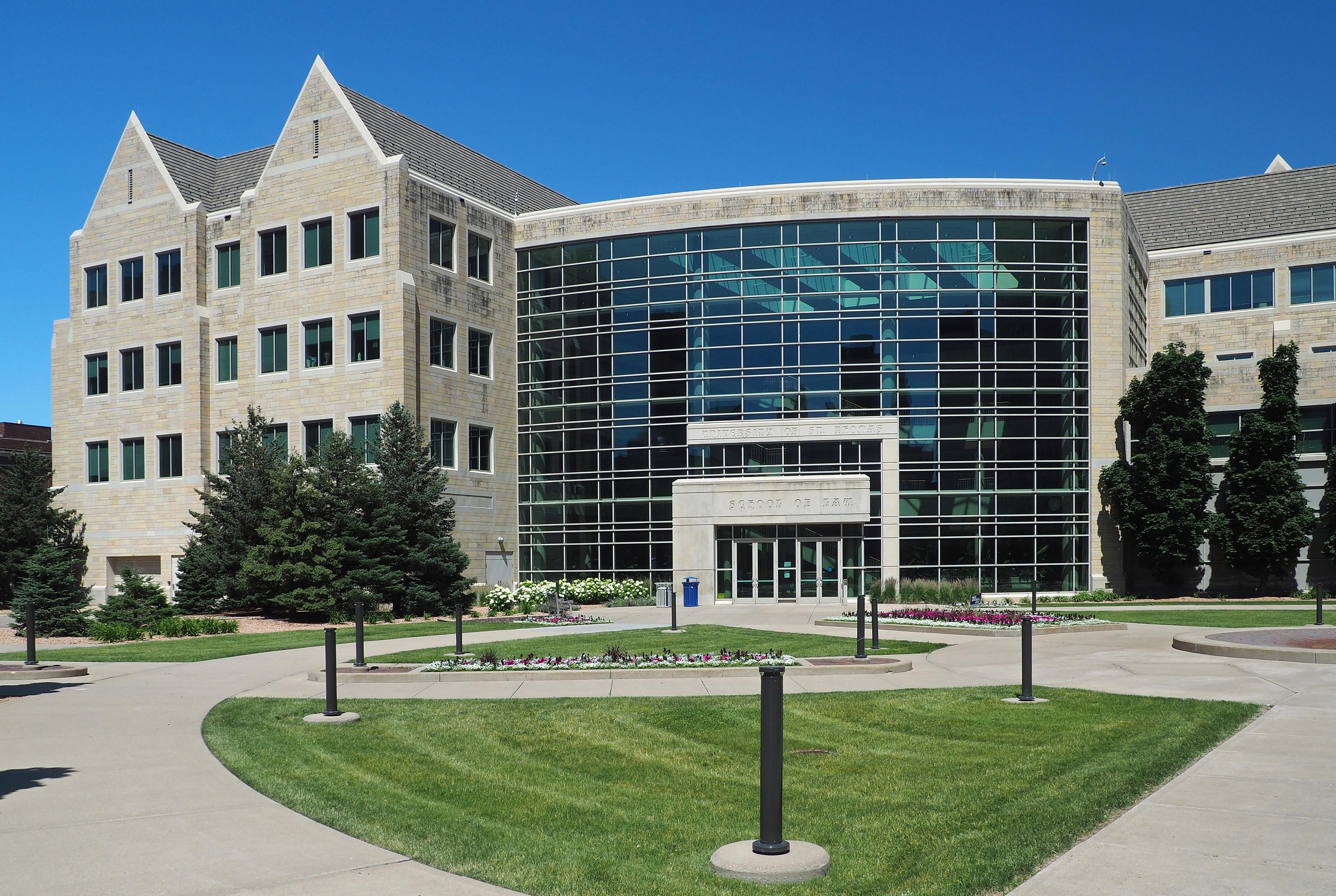 University of St Thomas School of Law, 1101 Harmon Pl, Minneapolis, Minnesota, USA. Viewed from the east-southeast.