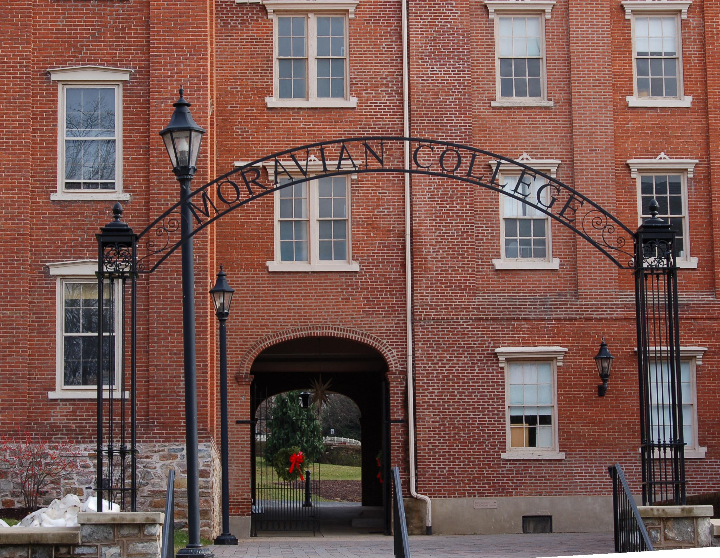 A view of the entrance gate of the South Campus of the Moravian Collegeen in Bethlehem, Pennsylvaniaen. The photograph was taken from Main Street.
Camera and Exposure Details:Camera: Nikon D50Lens: Nikon Nikkor ED-IF AF-S DX 18-200mm f/3.5-5.6G VRExposure:
50mm (75mm in 35mm equivalent) f/10