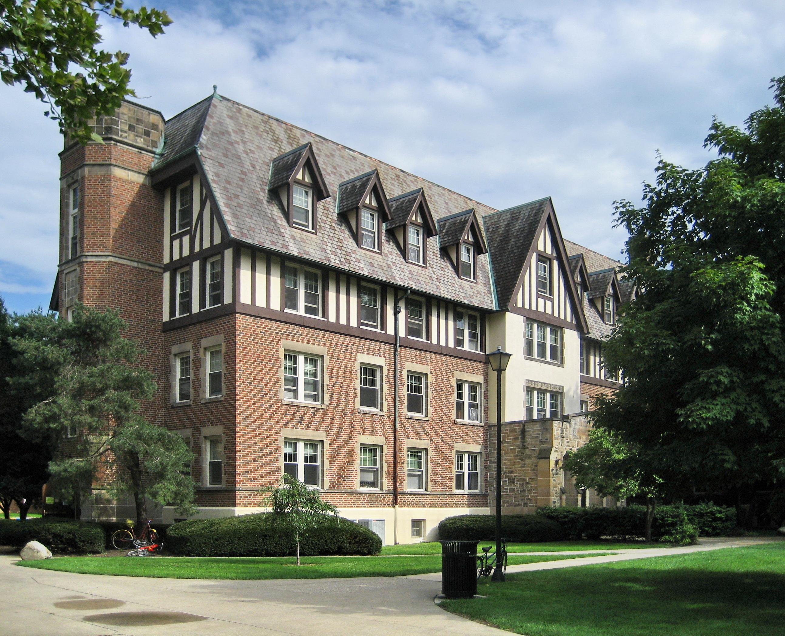 Lang Hall at Baldwin-Wallace College