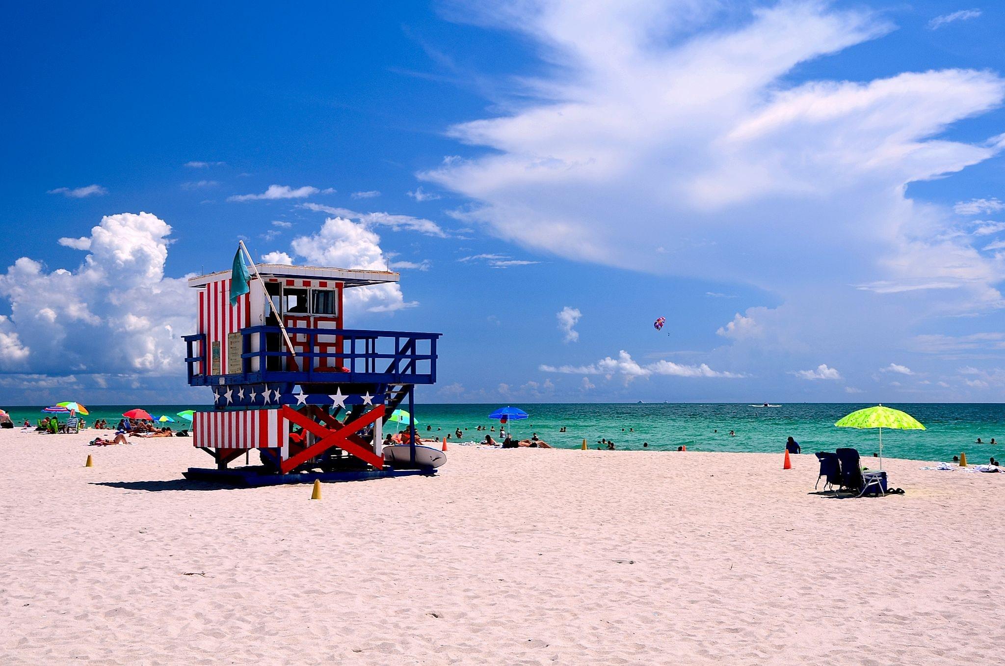 A lifeguards stand on South Beach, Miami Beach (Florida, USA).
