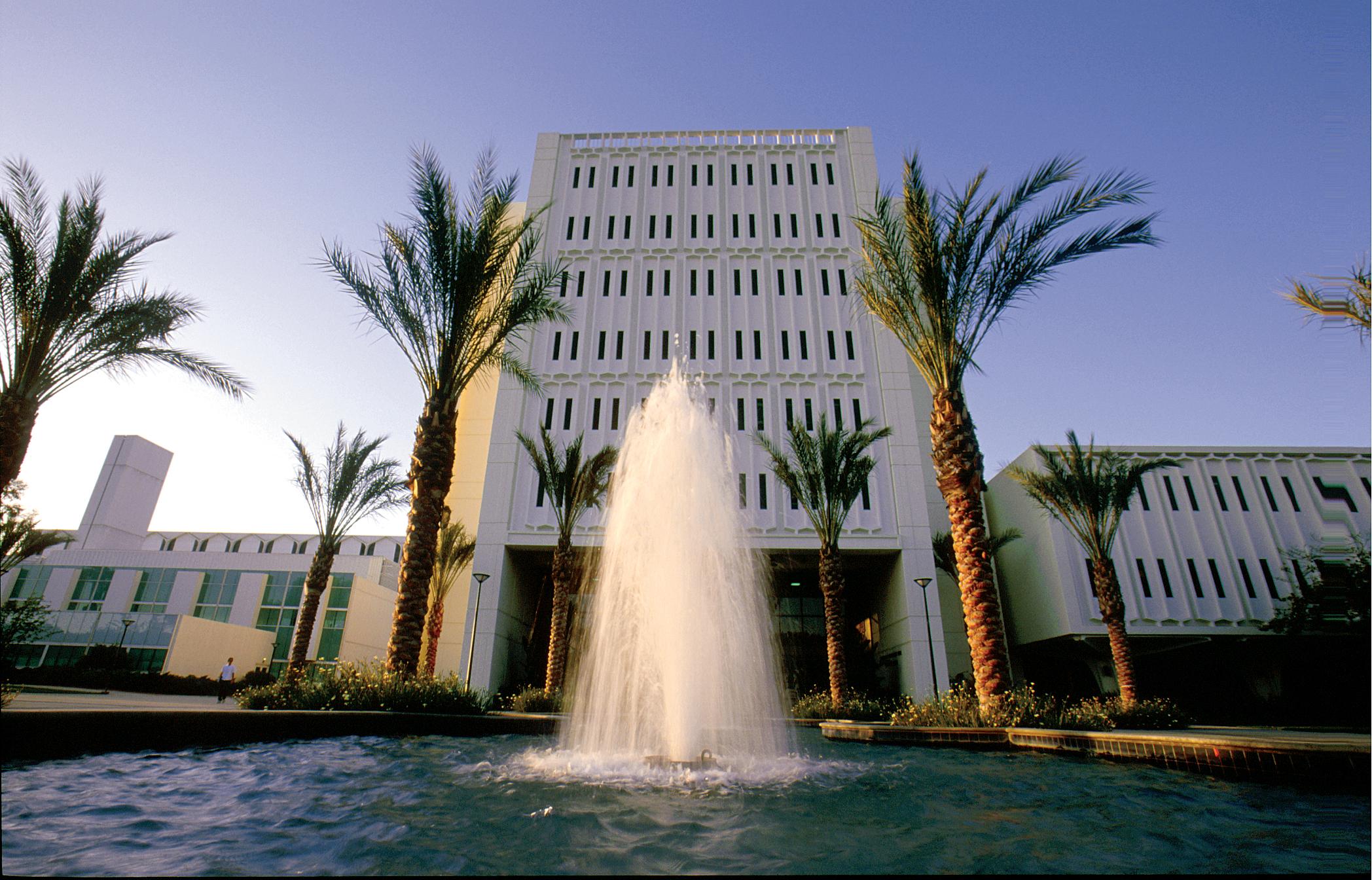 California State University Fullerton (CSUF) (Los Angeles, California, USA)