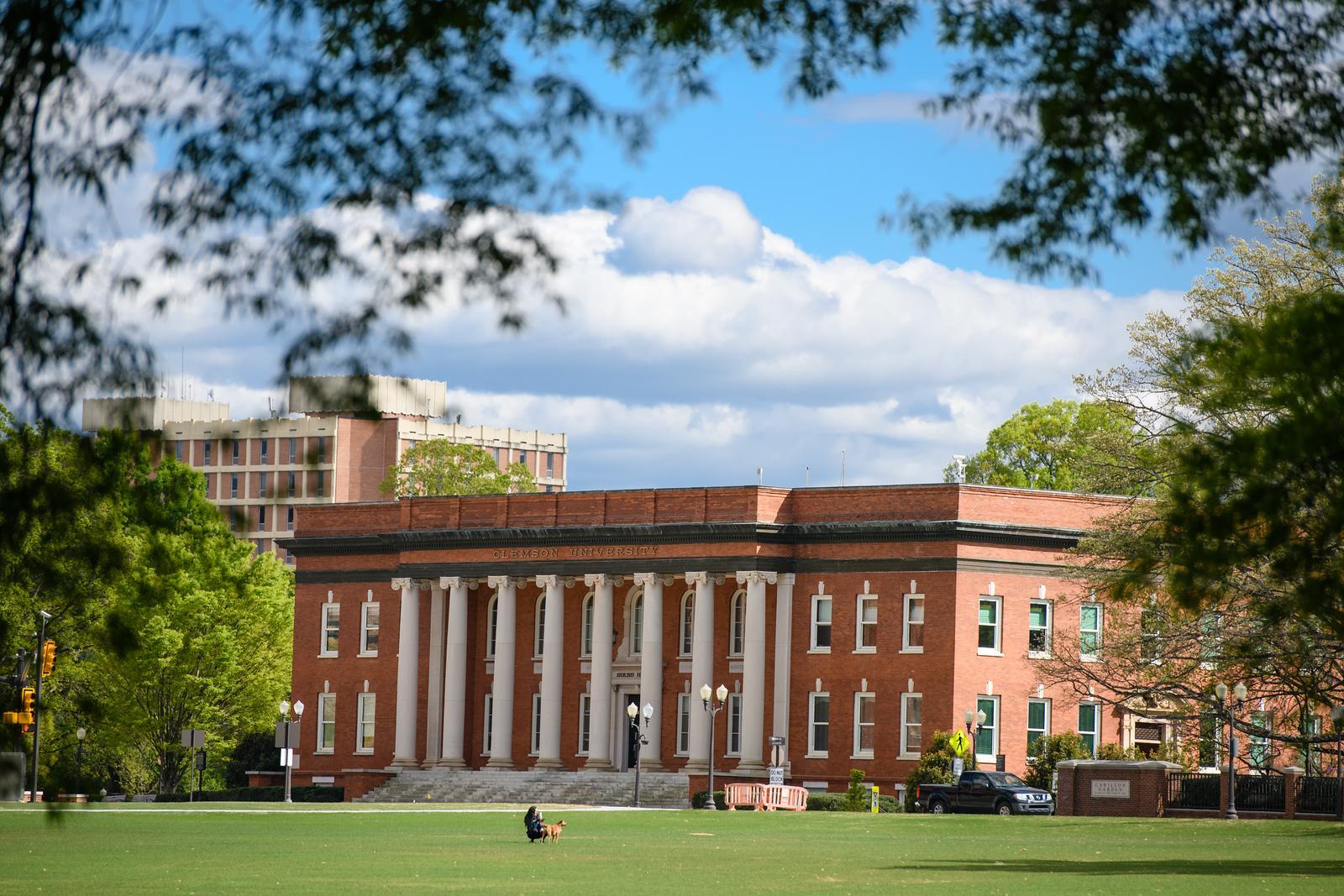 Programs and Host Institutions > IIE Global E3 Application System