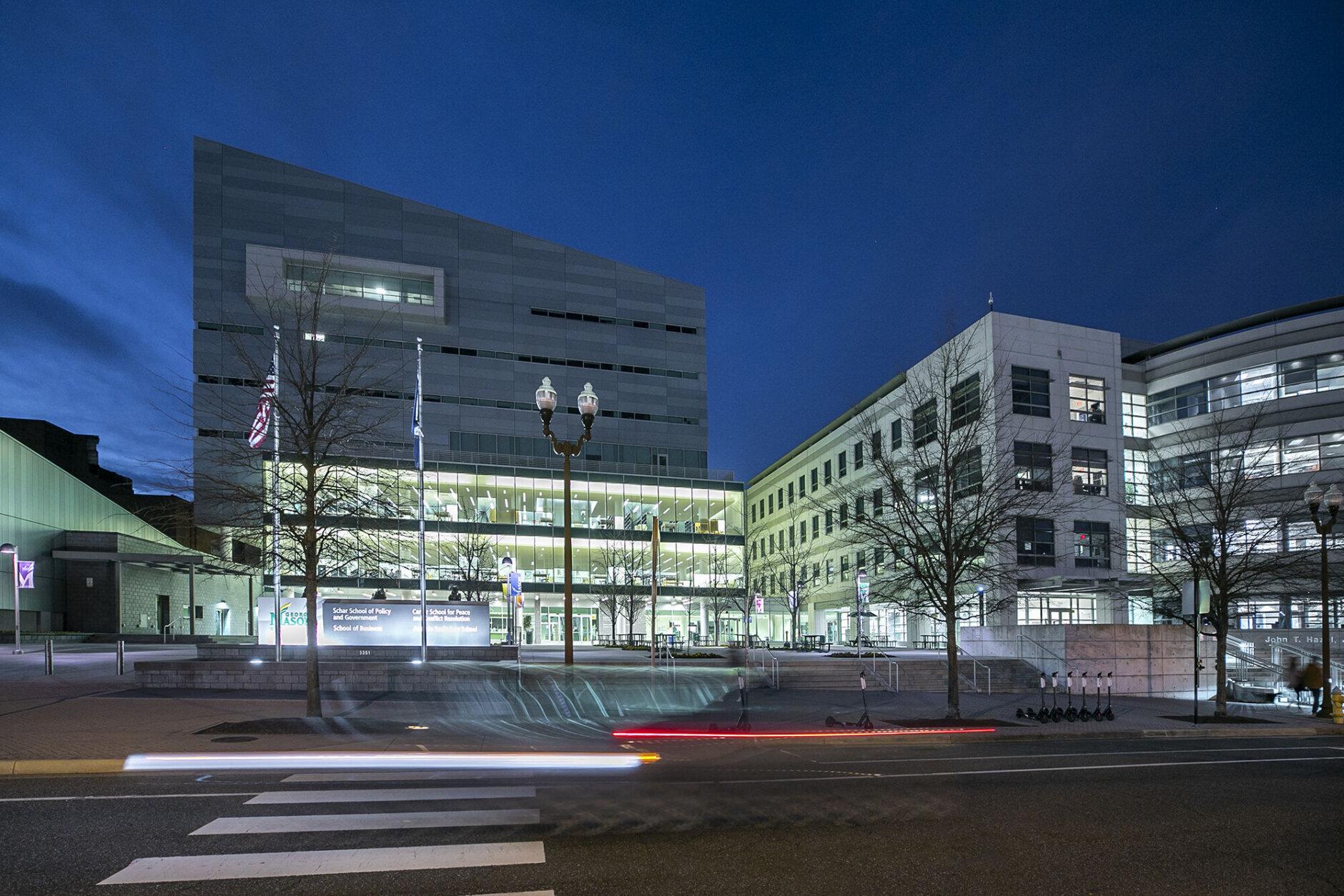 George Mason University celebrates 50th anniversary by looking to the future - WTOP News