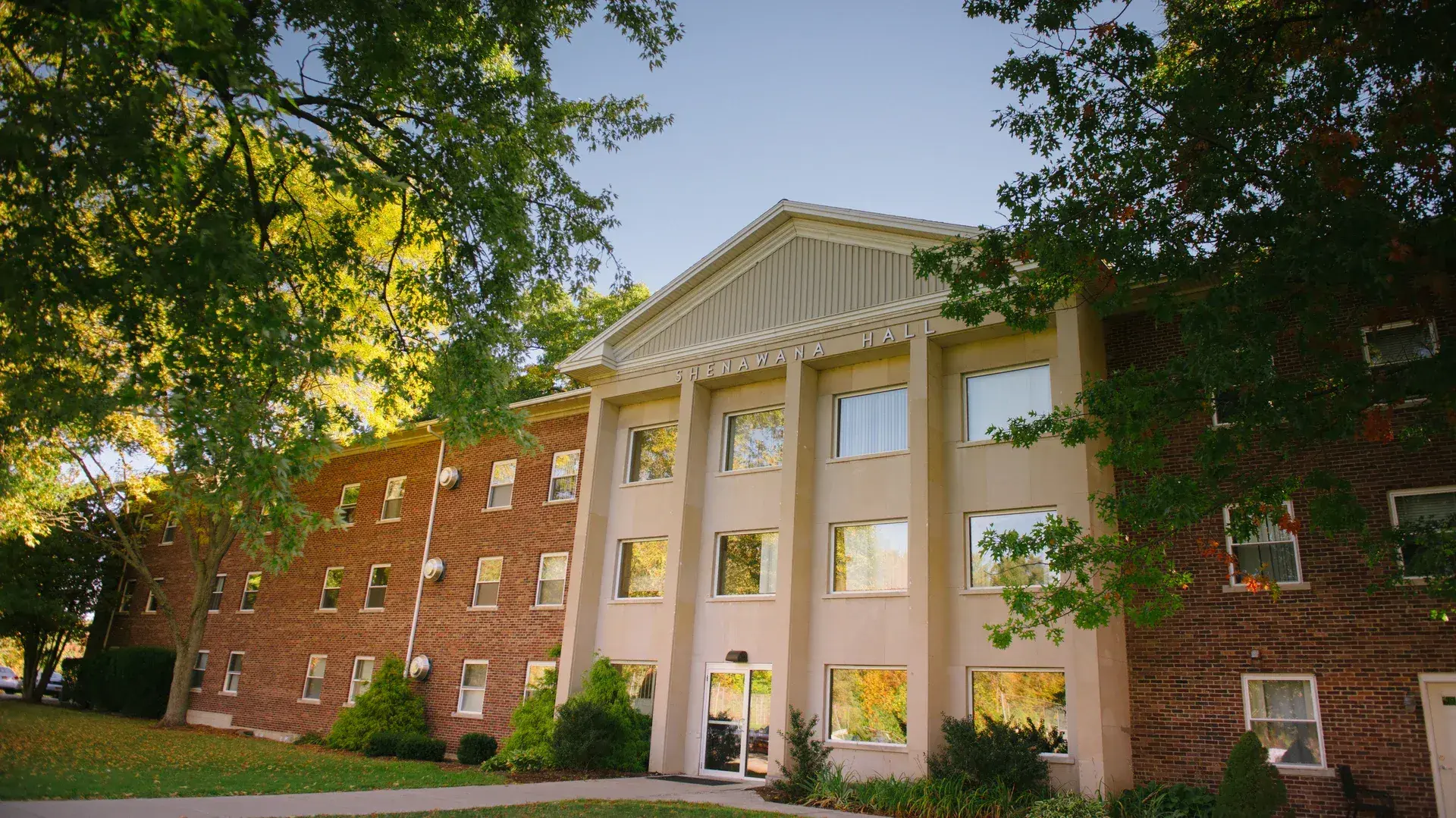 Shenawana Hall | Houghton University