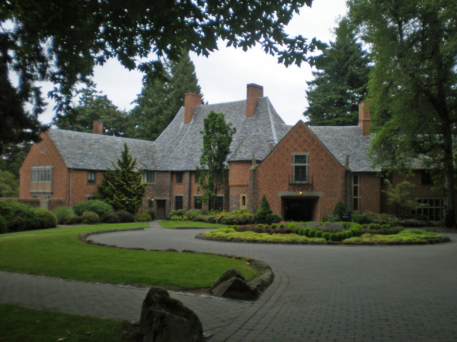 Lewis & Clark College - Alma Mater - Munchie Musings