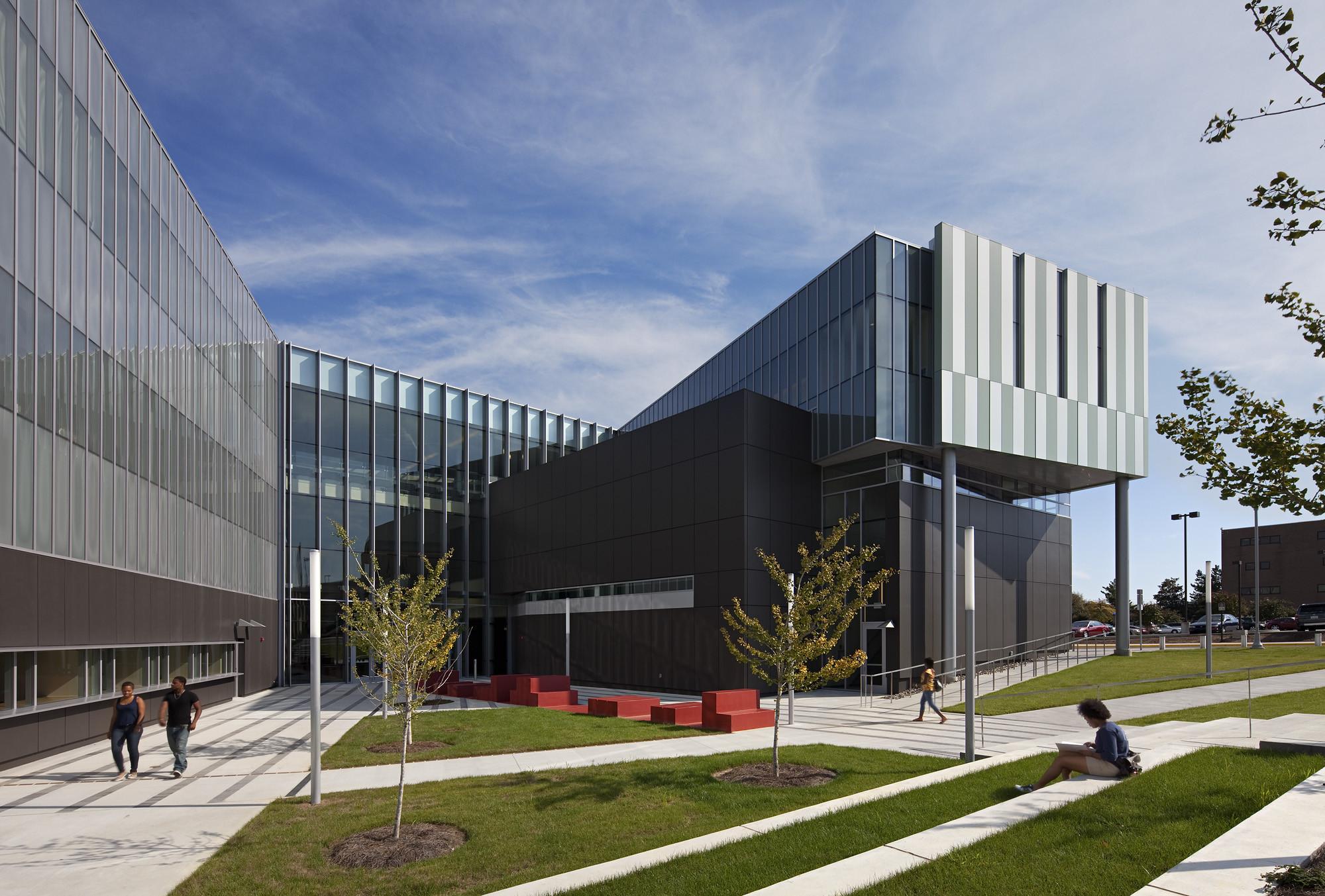 North Carolina A&T State University / The Freelon Group Architects | ArchDaily