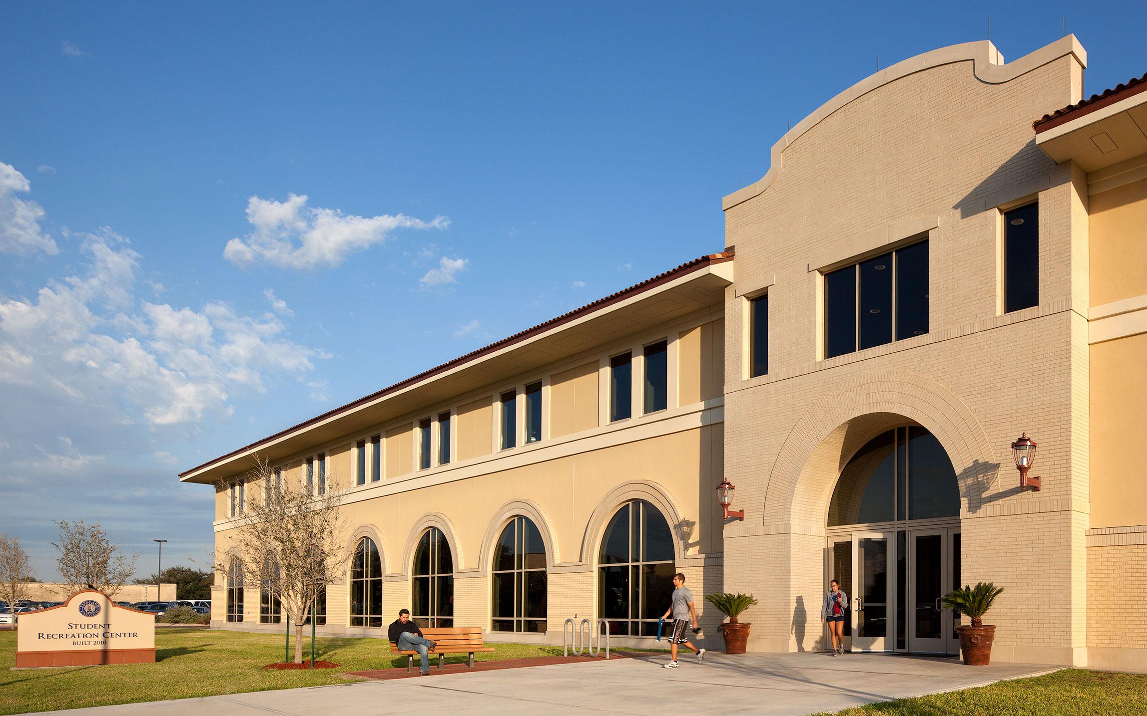 Texas A&M University - Kingsville Student Recreation Center - Marmon Mok Architecture