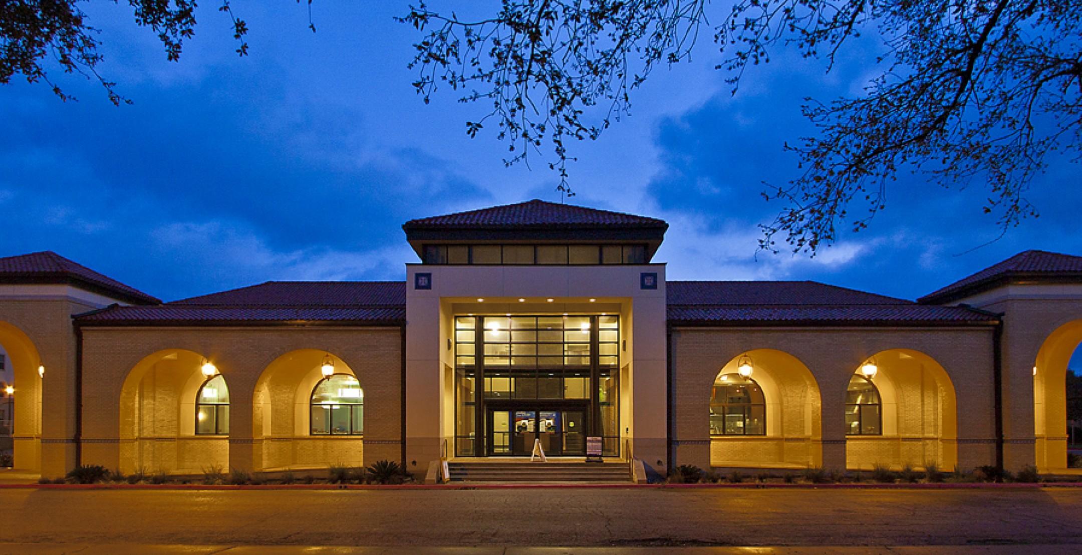 Texas A&M University Kingsville - Javelina Dining Hall | BOKA Powell