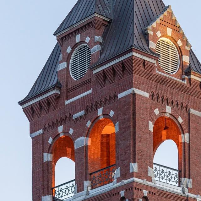 We're thrilled to celebrate the outstanding academic achievement of our students who made the Spring 2025 Dean's List at UNH Manchester! Congratulations to all honorees for your hard work and dedication to