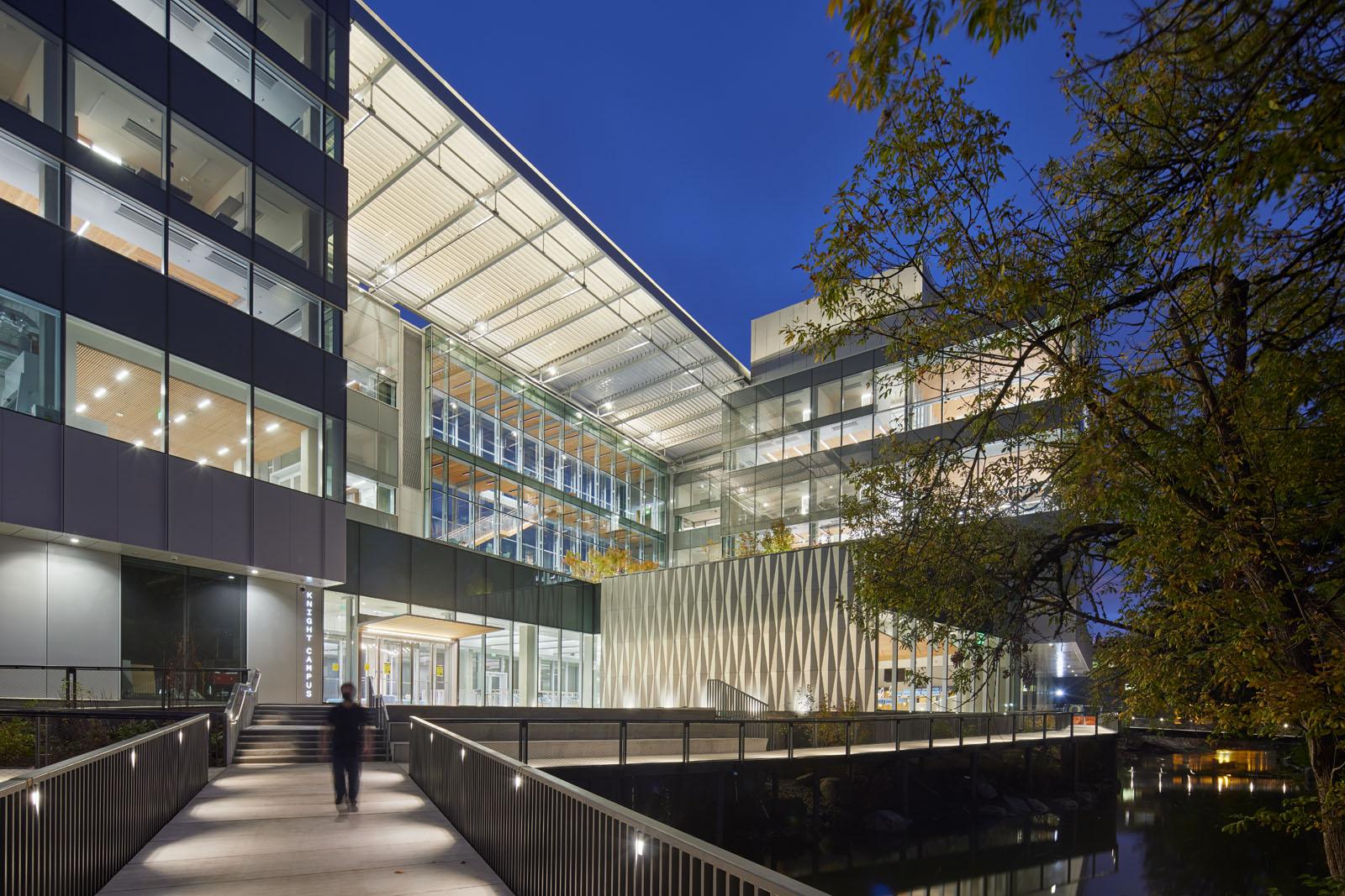 University of Oregon Knight Campus for Accelerating Scientific Impact - Bora