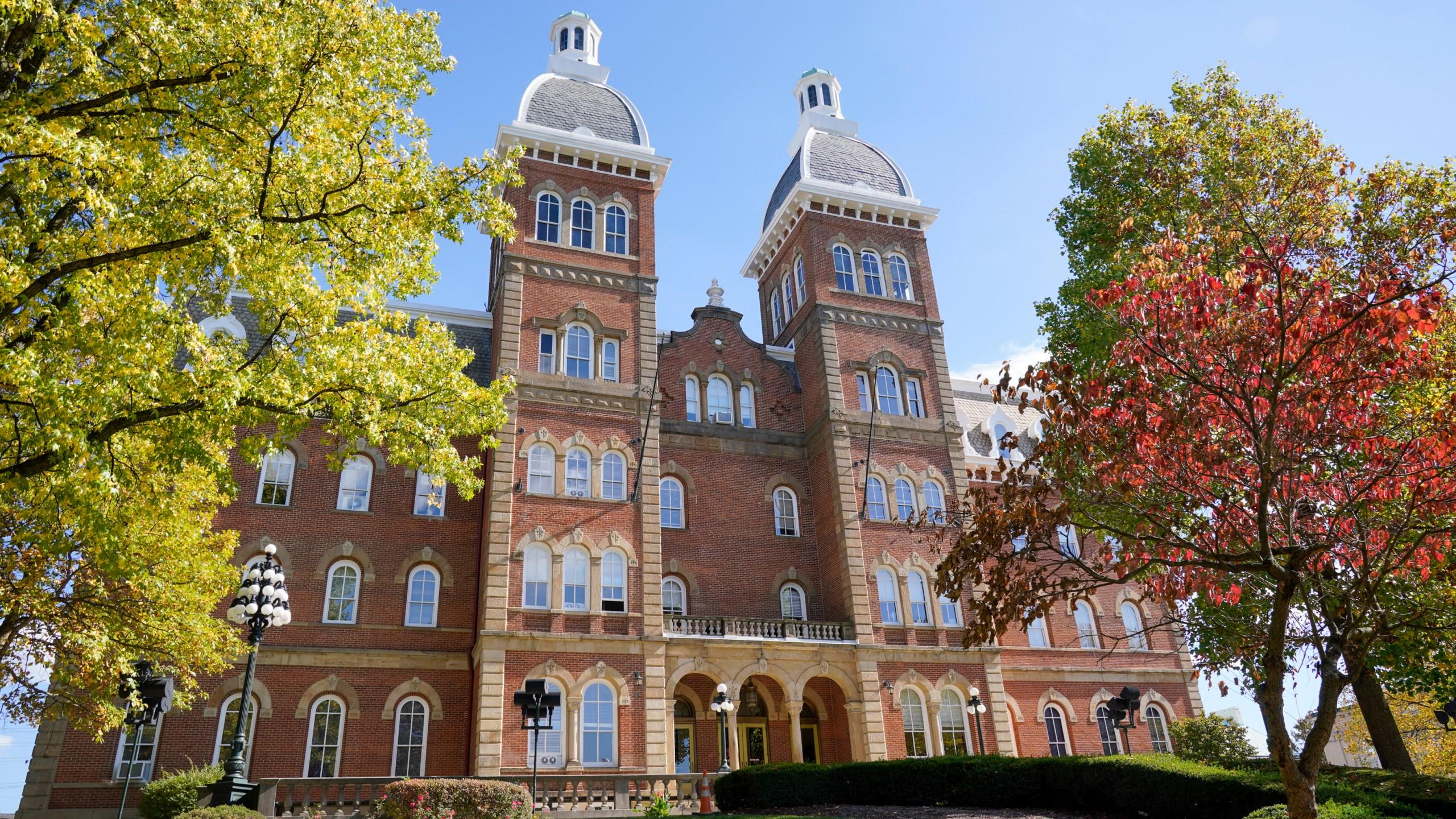 W&J college student expelled after bringing disrespectful sign to sporting event | WTRF